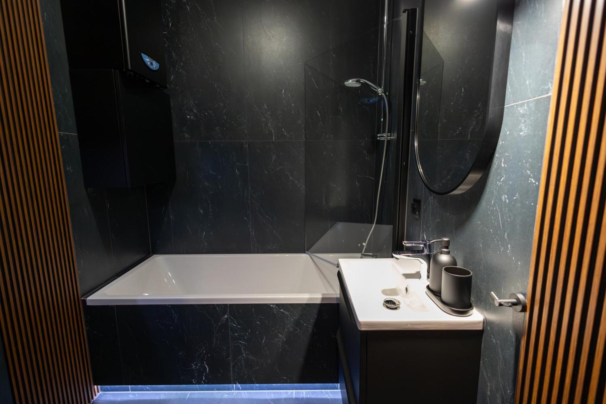 Apartament Prestige Nowy Sacz Ngoại thất bức ảnh